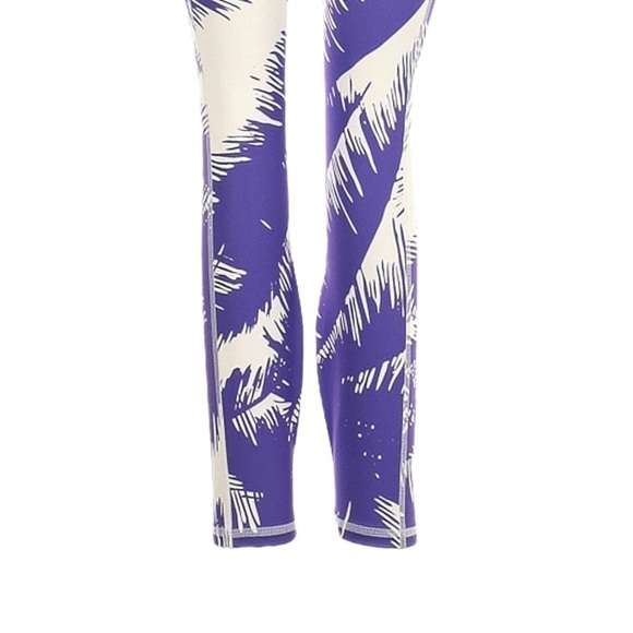 Fabletics Oasis Leggings XXS Purple Palm Print PureLuxe 7/8 High Waisted NWT - Picture 5 of 11